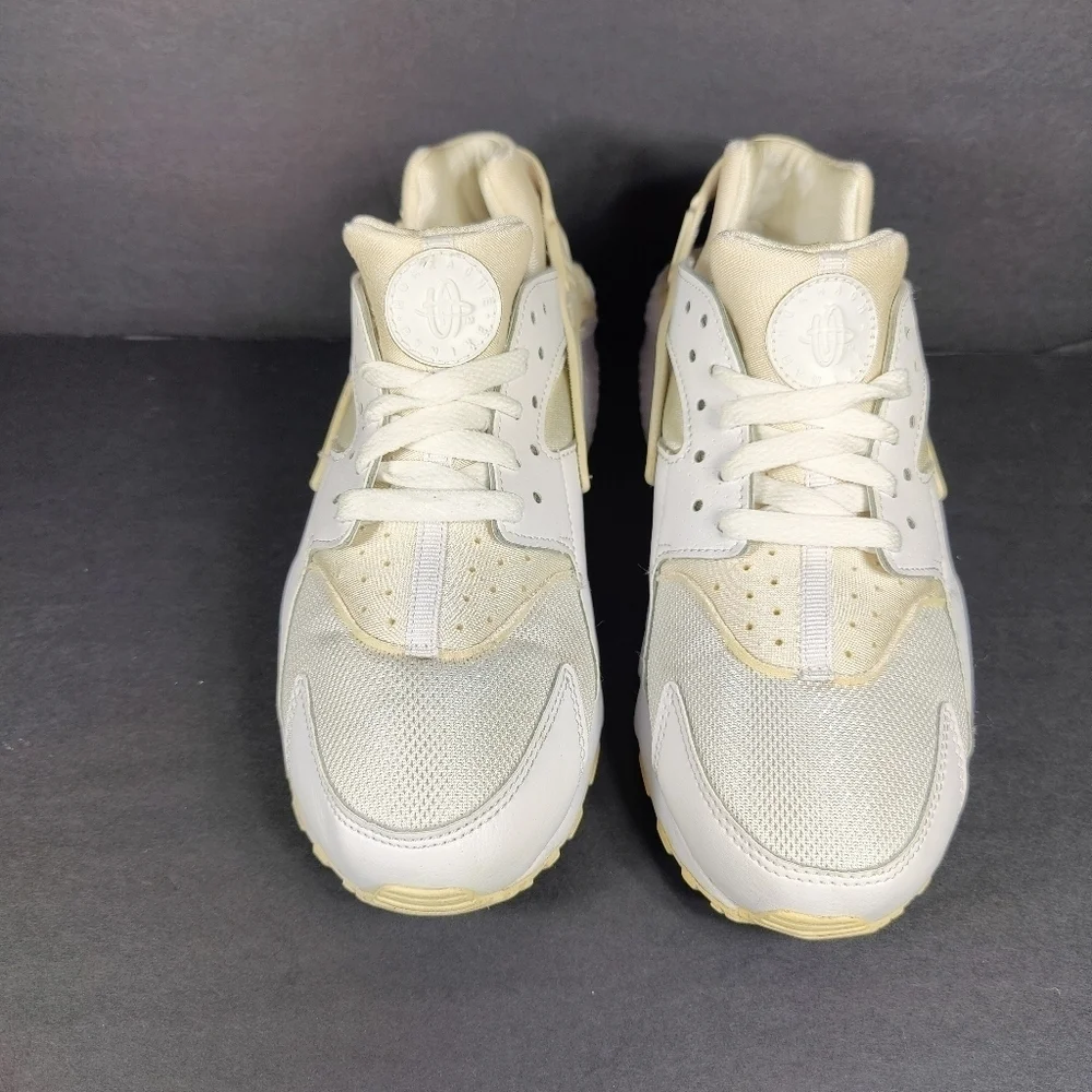 Nike Air Huarache Triple White Flyknit Mesh Youth Big Girl Sneakers Size 7Y